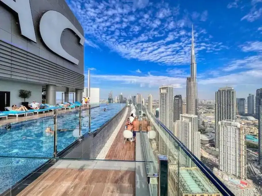 Luxurious One Bedroom Apartment Dubai